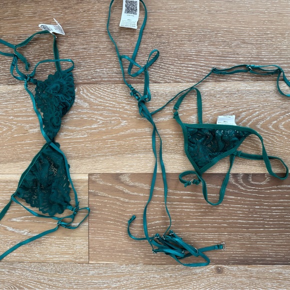 Lingerie Set- Elegant Dark Green Lace - Picture 3 of 6